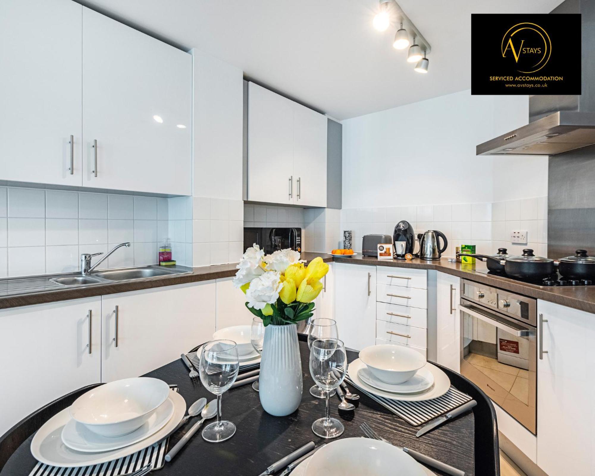 2 Bedroom Apartment Londra Esterno foto